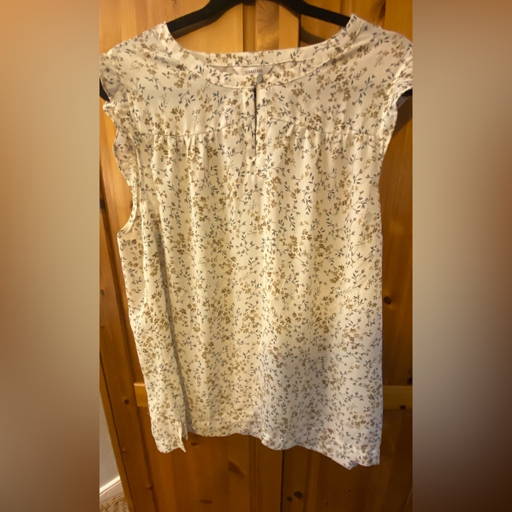 Reitmans feminine sleeveless blouse. Cream, mustard, green. XXL